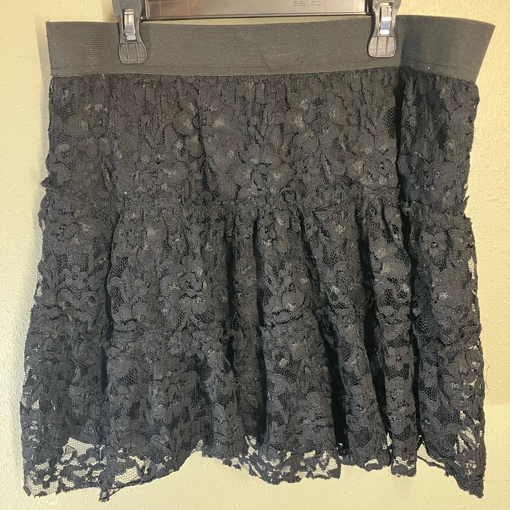 Elle lace black skirt, women’s size large